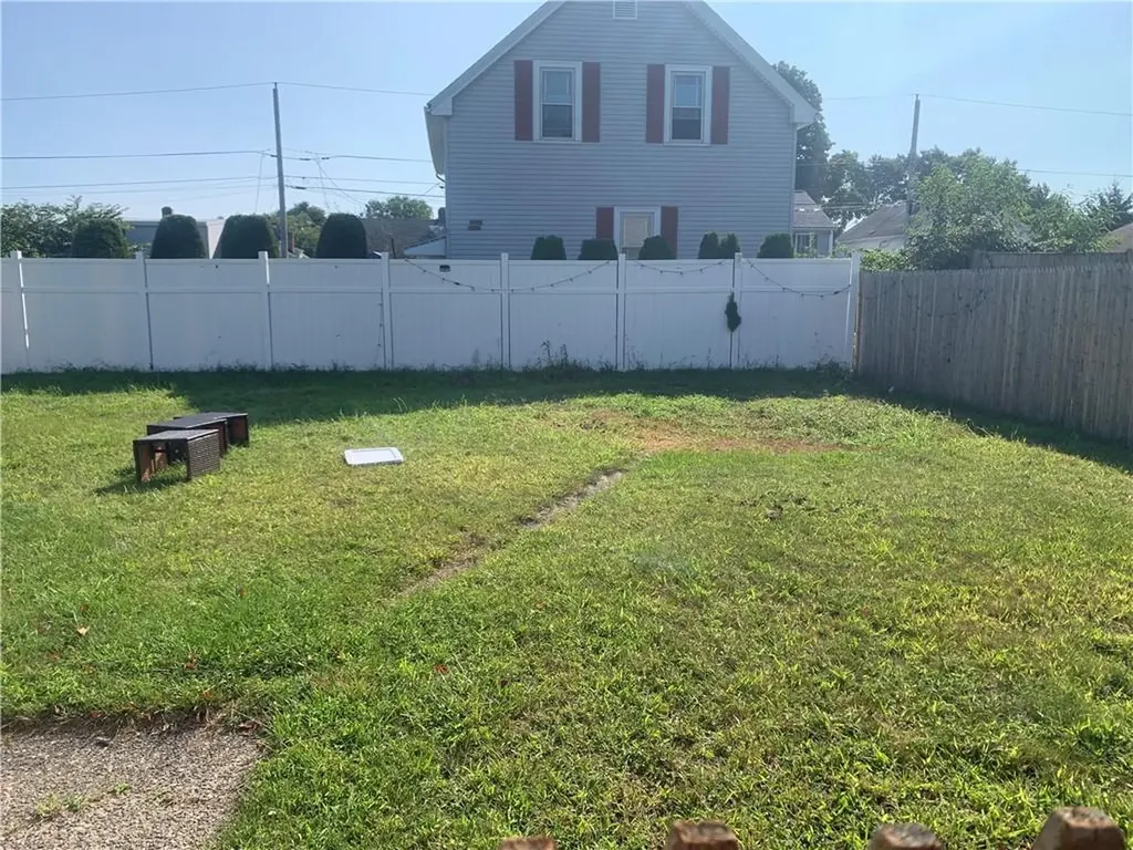 121 Blackburn Street Pawtucket RI 02861