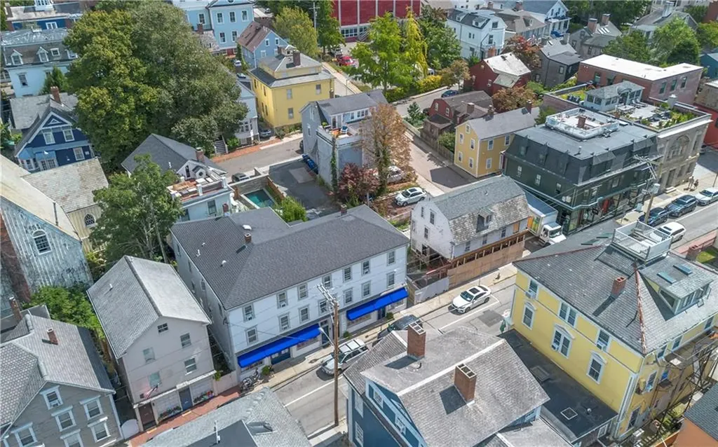 130 132 Spring Street Newport RI 02840
