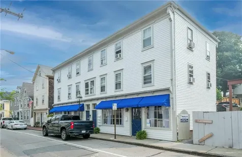 130 132 Spring Street Newport RI 02840