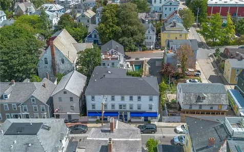 130 132 Spring Street Newport RI 02840