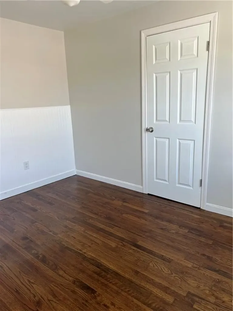 15 Bay Street Tiverton RI 02878