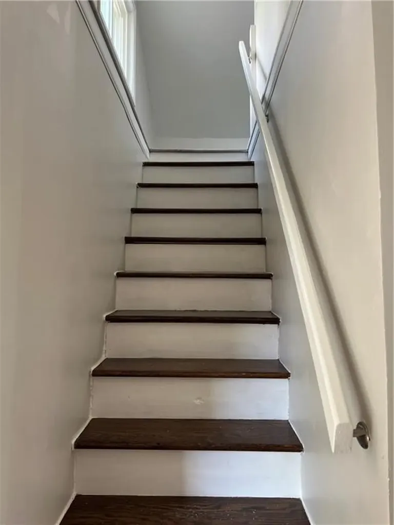 15 Bay Street Tiverton RI 02878