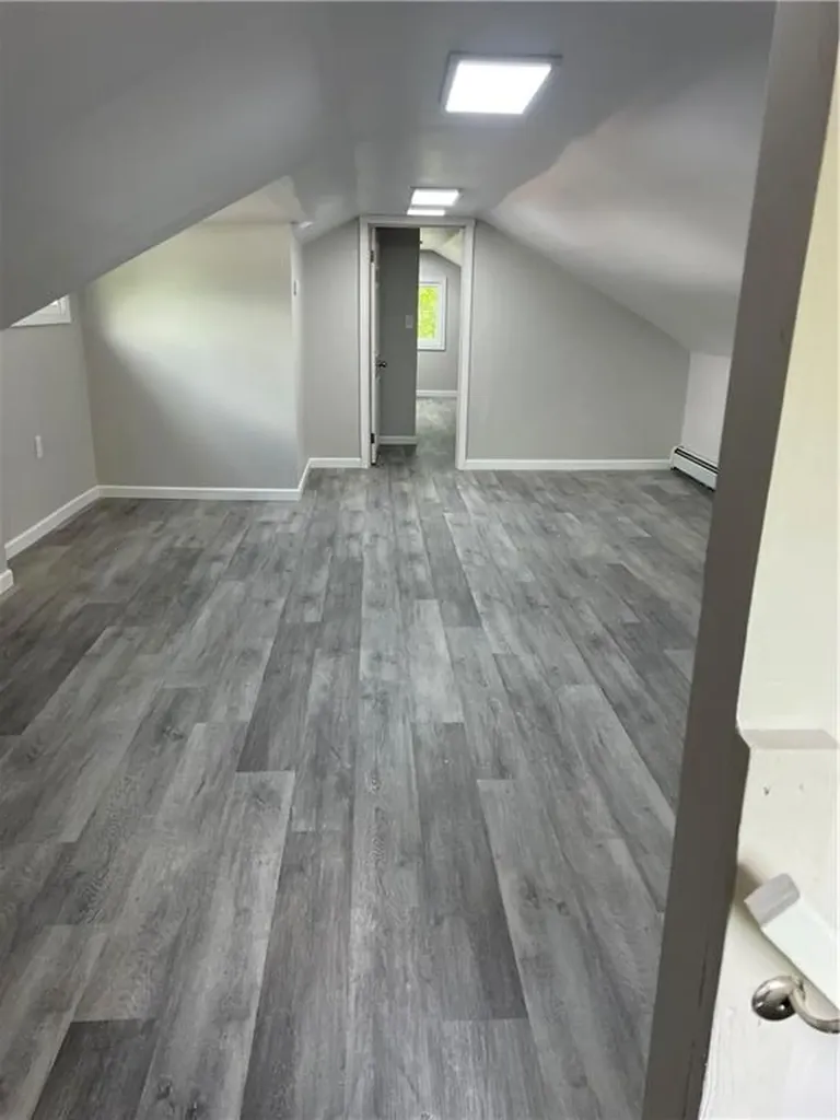 15 Bay Street Tiverton RI 02878
