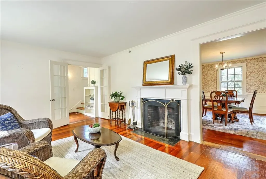 23 Annawamscutt Road Barrington RI 02806