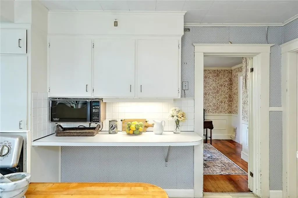 23 Annawamscutt Road Barrington RI 02806