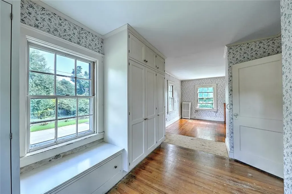 23 Annawamscutt Road Barrington RI 02806