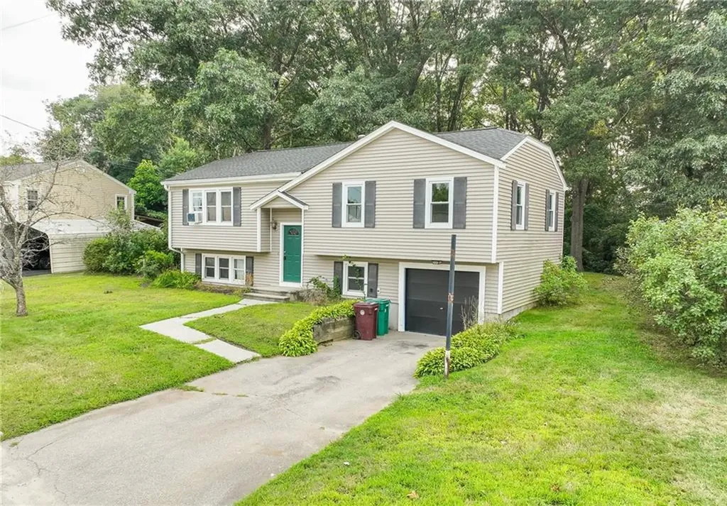 362 Beacon Avenue Woonsocket RI 02895