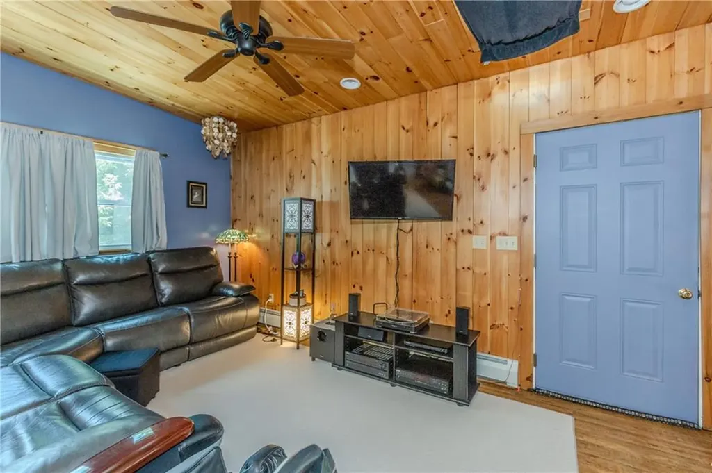 1598 West Shore Road Warwick RI 02889