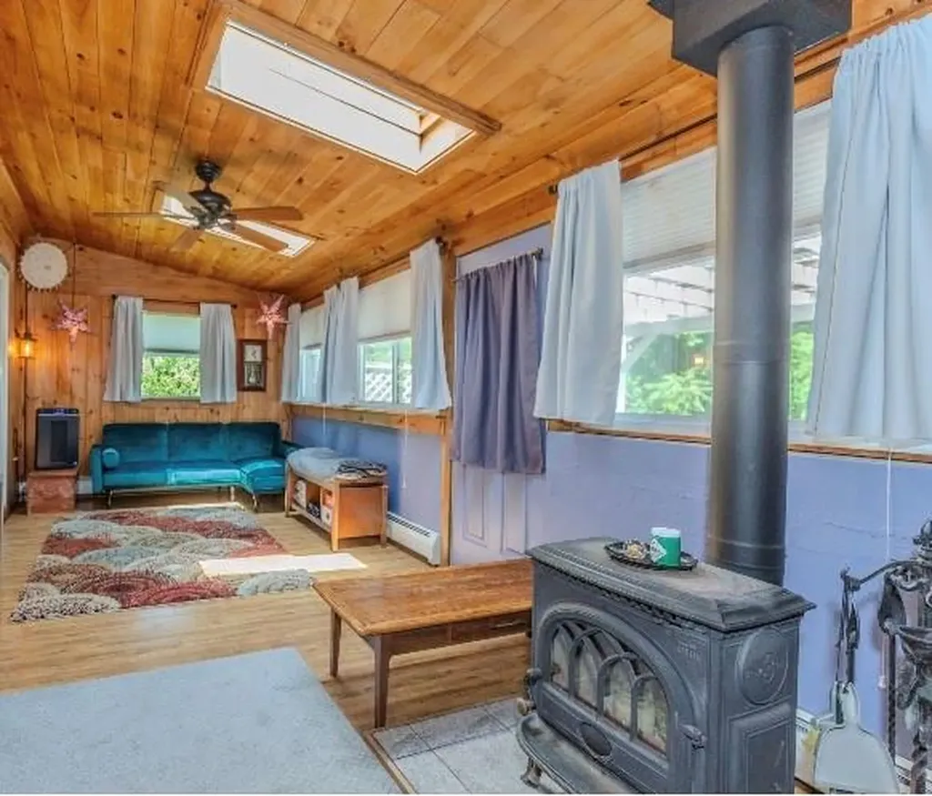 1598 West Shore Road Warwick RI 02889
