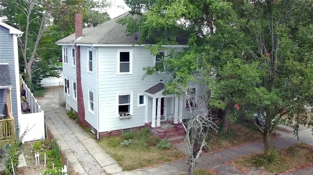 111 Rutherglen Avenue Providence RI 02907