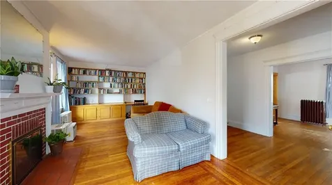 111 Rutherglen Avenue Providence RI 02907