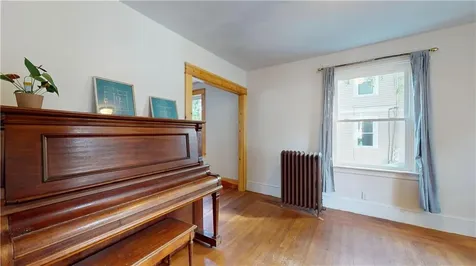 111 Rutherglen Avenue Providence RI 02907