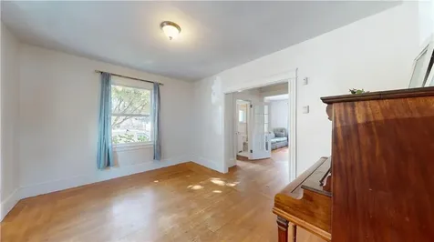 111 Rutherglen Avenue Providence RI 02907