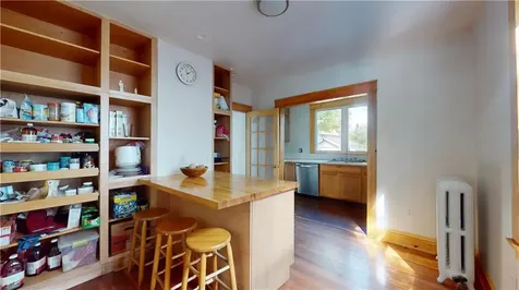 111 Rutherglen Avenue Providence RI 02907