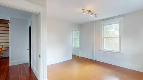 111 Rutherglen Avenue Providence RI 02907