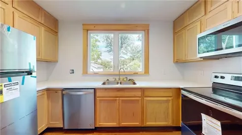 111 Rutherglen Avenue Providence RI 02907