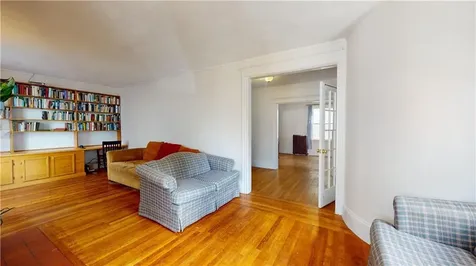 111 Rutherglen Avenue Providence RI 02907