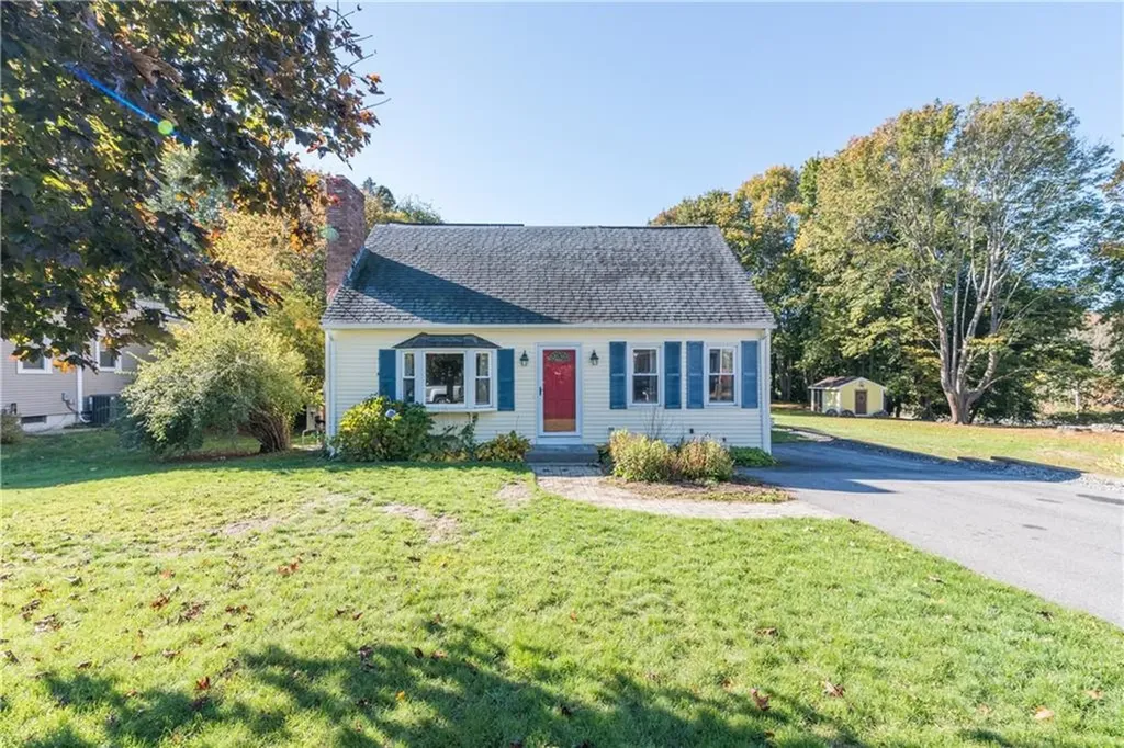 19 Shady Lea Road North Kingstown RI 02852