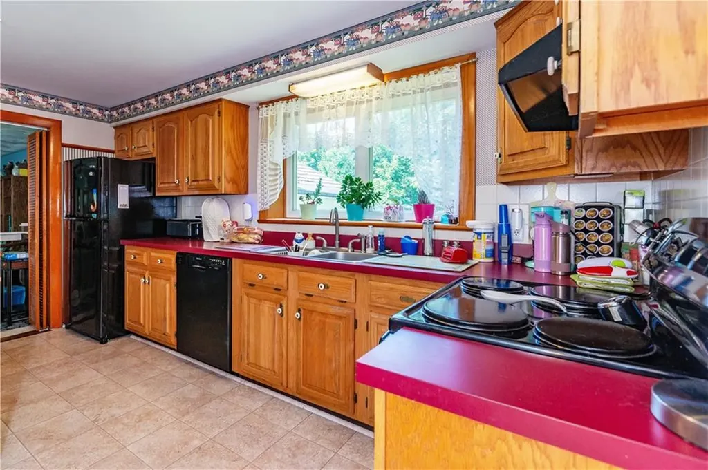 54 Leuba Road Coventry RI 02816