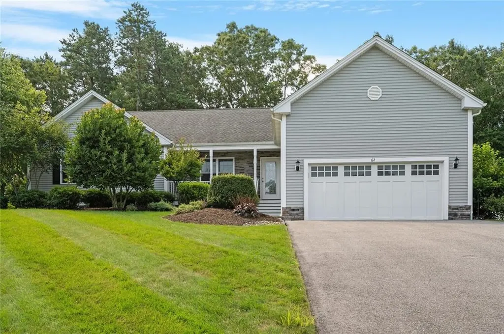 62 Gauthier Drive Woonsocket RI 02895