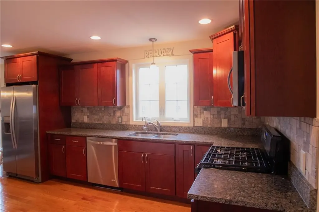 32 Springdale Avenue North Providence RI 02904