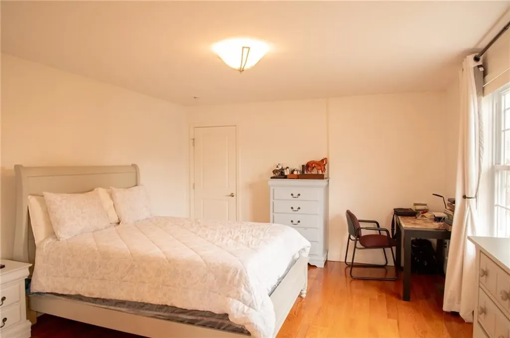 32 Springdale Avenue North Providence RI 02904