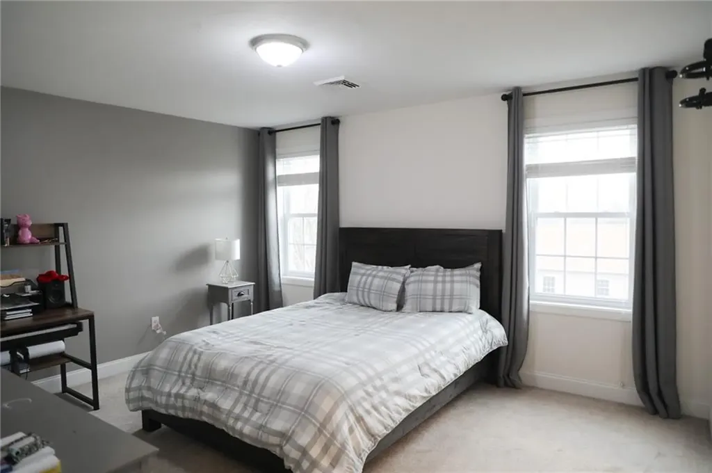 32 Springdale Avenue North Providence RI 02904