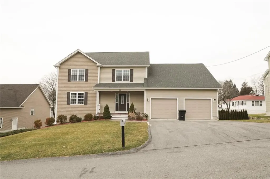 32 Springdale Avenue North Providence RI 02904