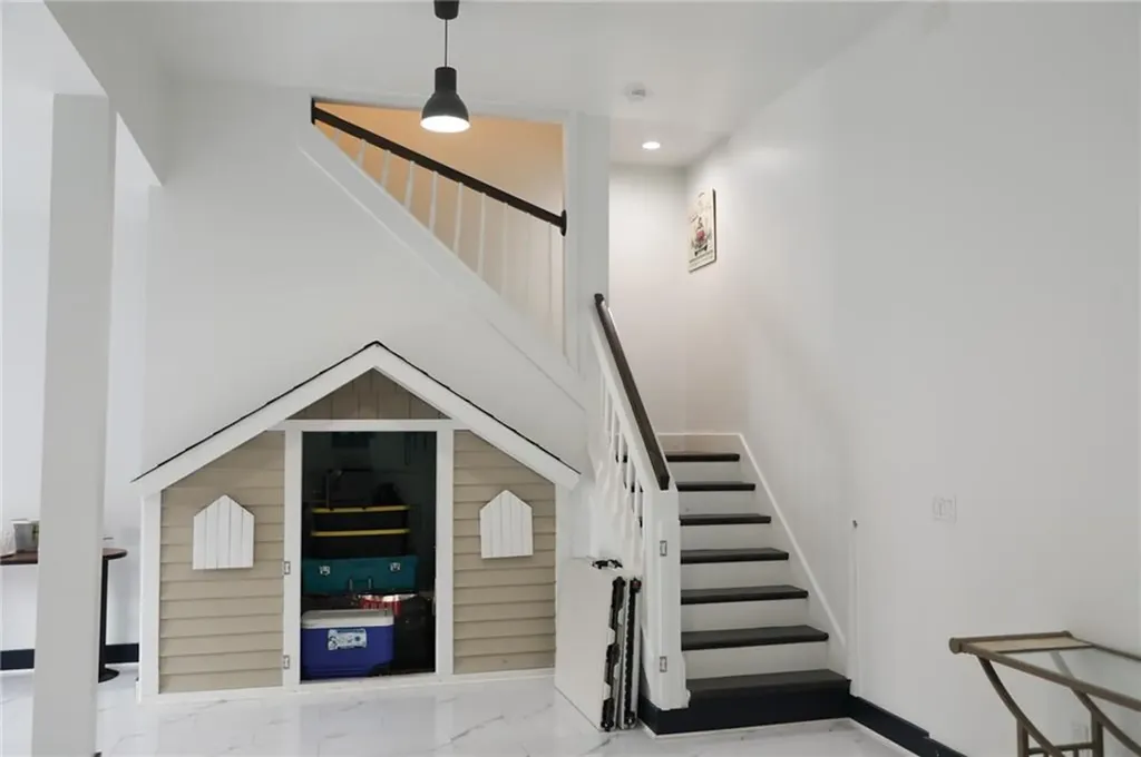 32 Springdale Avenue North Providence RI 02904