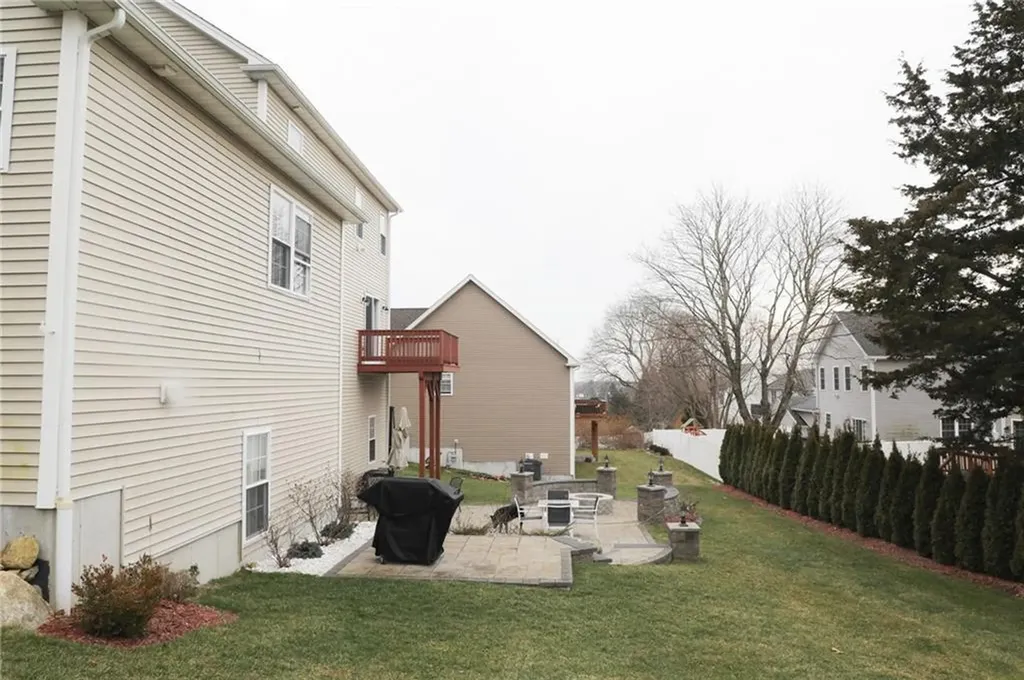 32 Springdale Avenue North Providence RI 02904