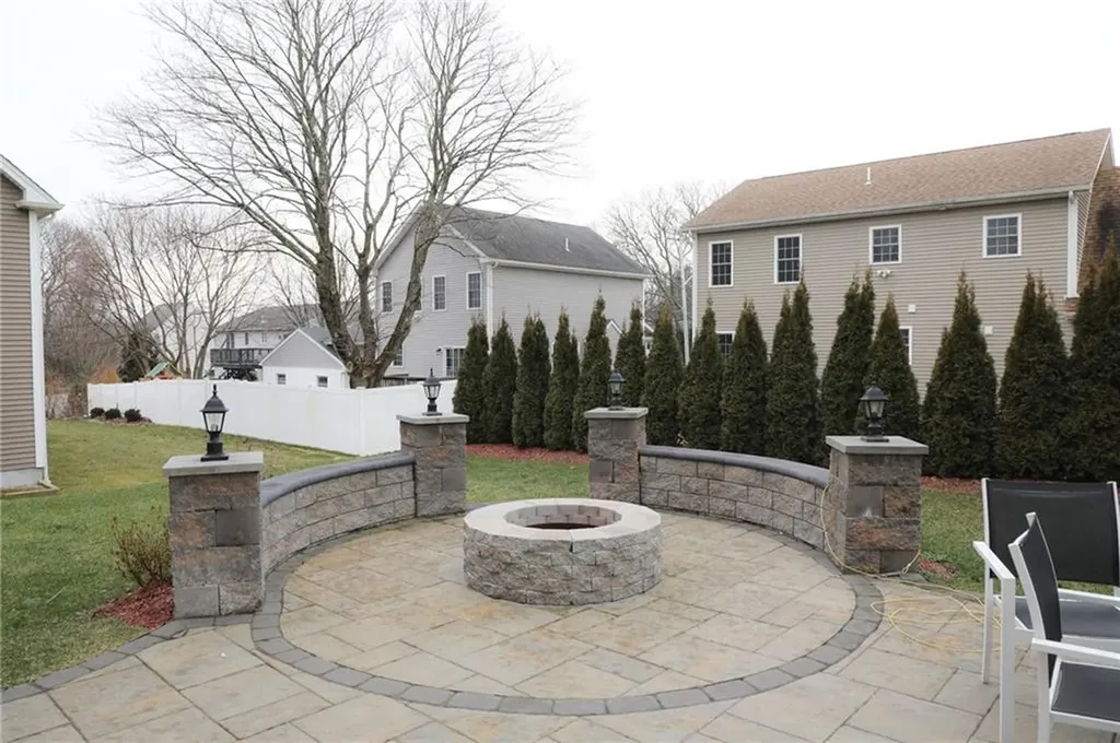 32 Springdale Avenue North Providence RI 02904