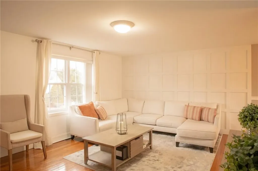 32 Springdale Avenue North Providence RI 02904