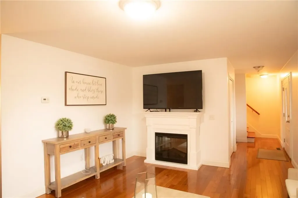 32 Springdale Avenue North Providence RI 02904