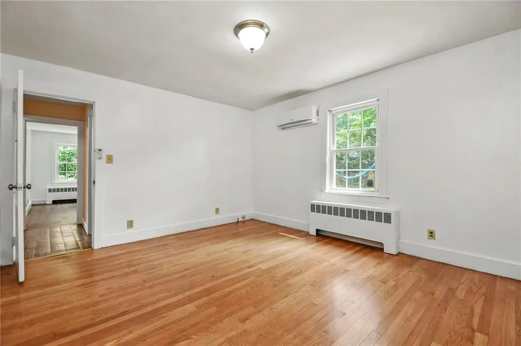 176 Talcott Street Woonsocket RI 02895