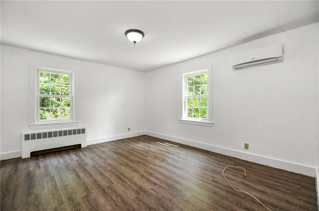 176 Talcott Street Woonsocket RI 02895