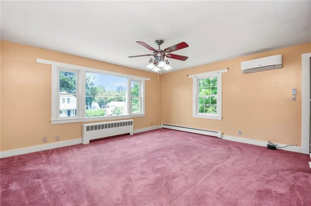 176 Talcott Street Woonsocket RI 02895