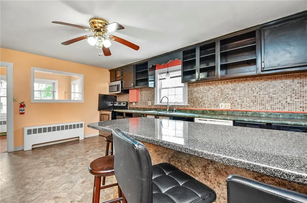 176 Talcott Street Woonsocket RI 02895
