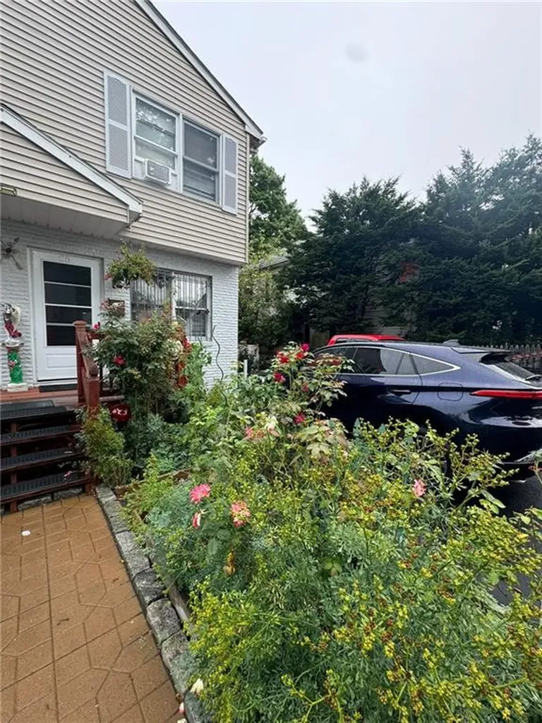 25 Atlas Street Providence RI 02904