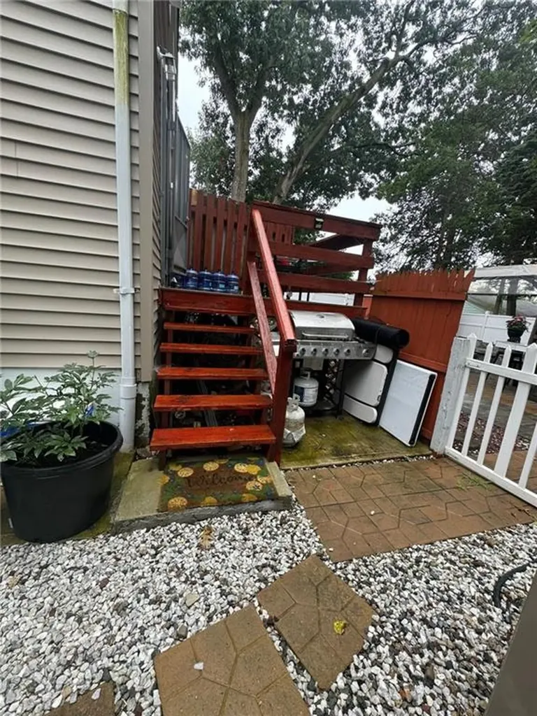 25 Atlas Street Providence RI 02904
