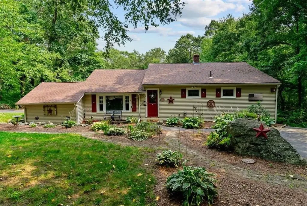 104 Burlingame Road Smithfield RI 02917