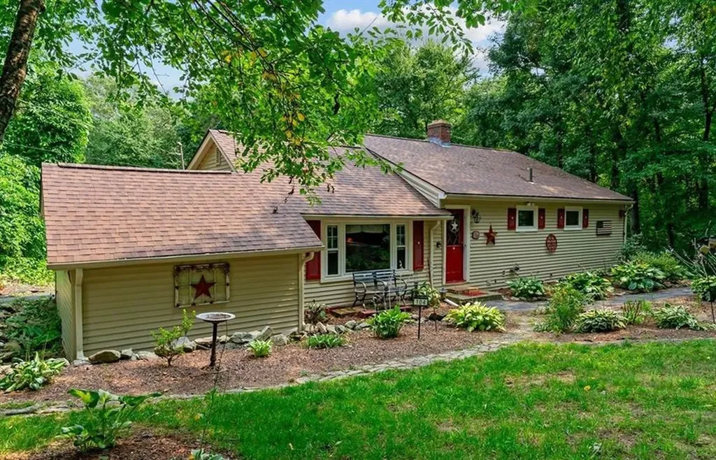 104 Burlingame Road Smithfield RI 02917