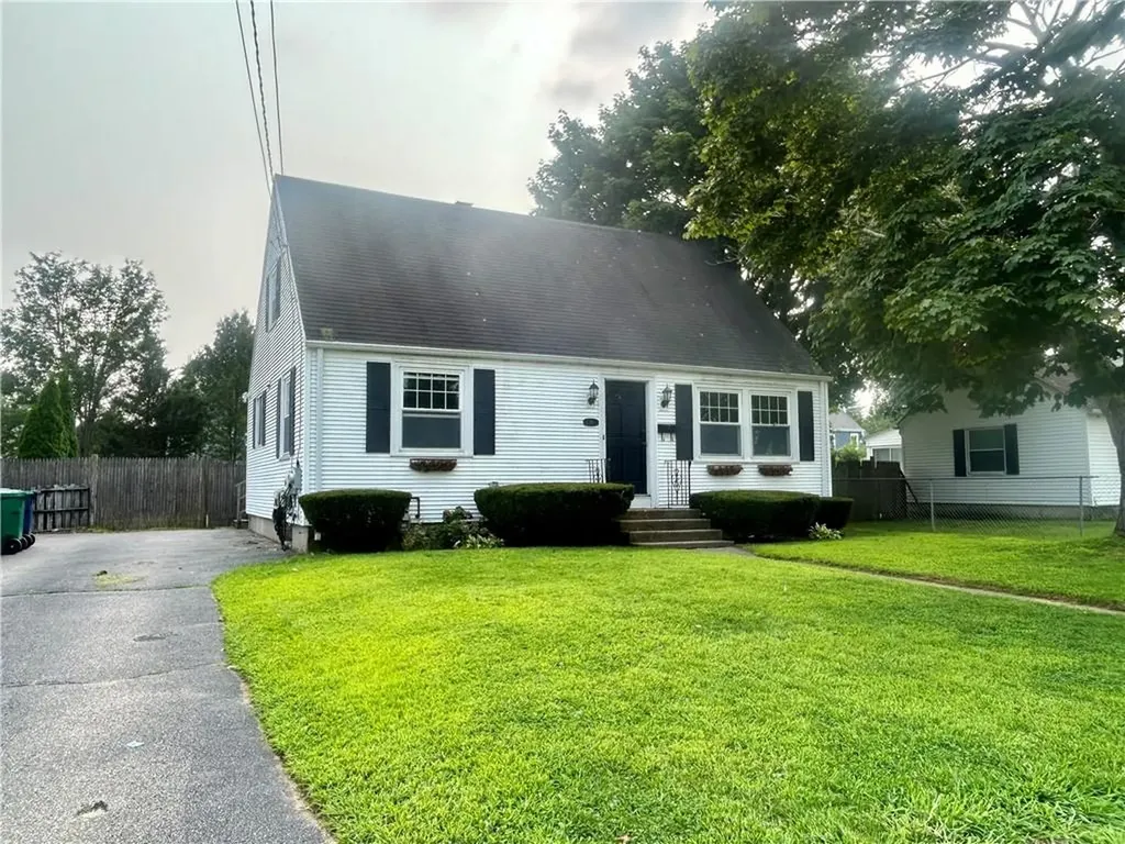 78 Natick Avenue Warwick RI 02886