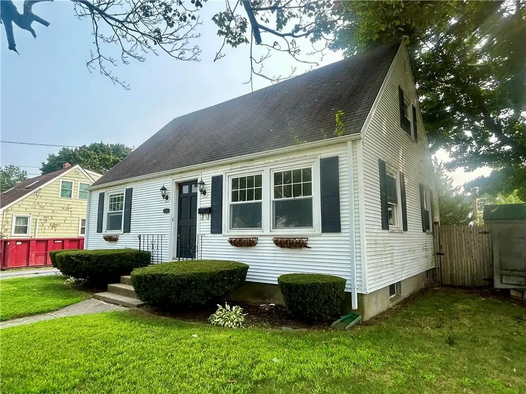 78 Natick Avenue Warwick RI 02886