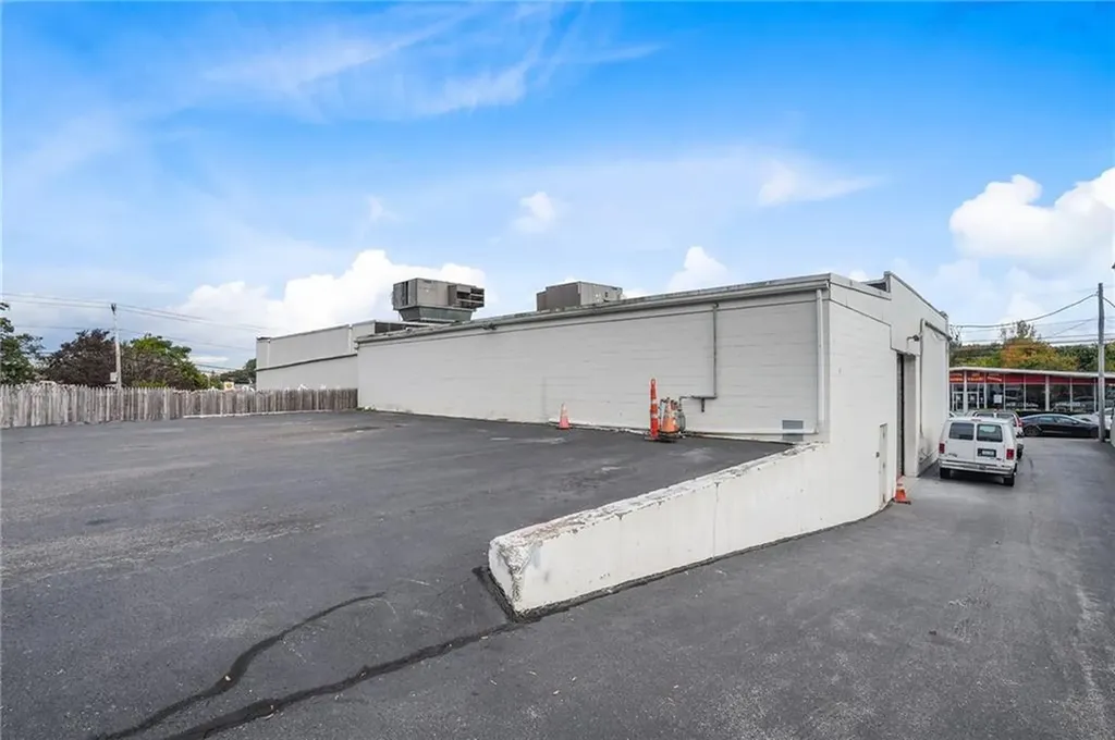 1305 Mineral Spring Avenue North Providence RI 02904