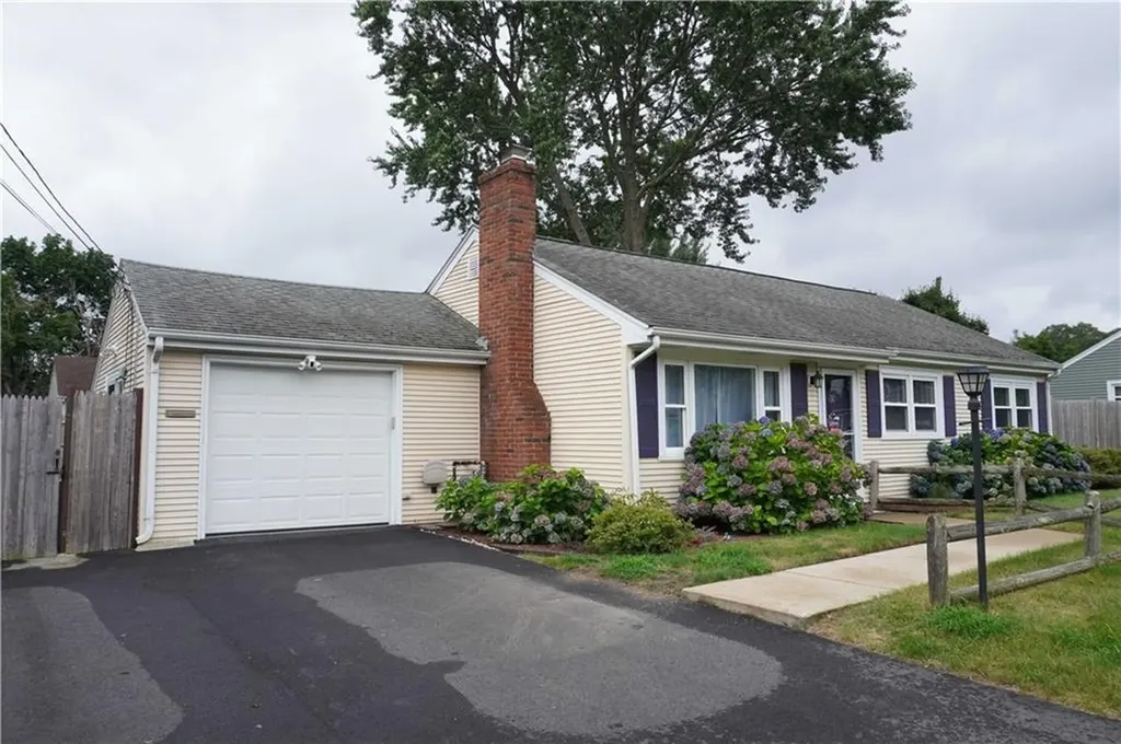 30 Pensacola Street Warwick RI 02888