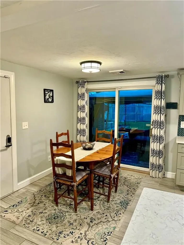 30 Pensacola Street Warwick RI 02888