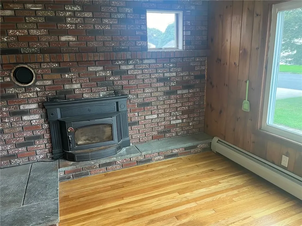 163 Morse Avenue Warwick RI 02886