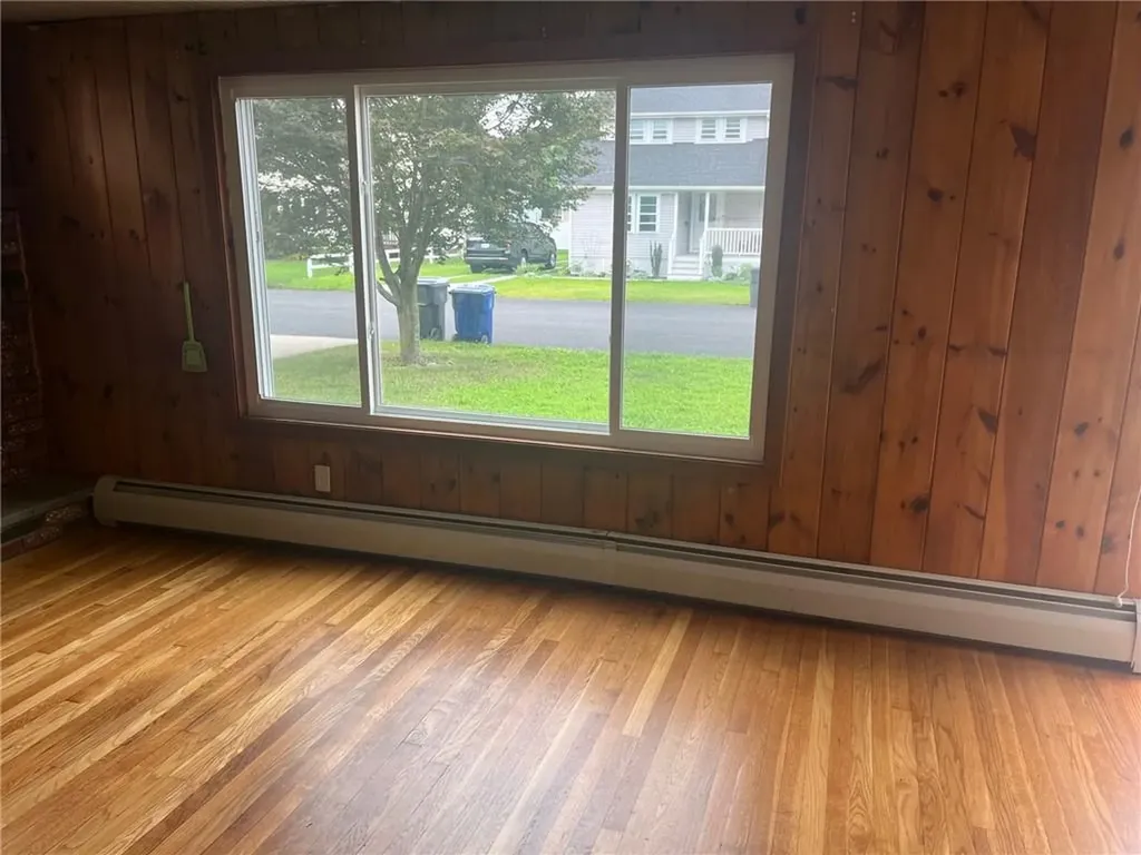 163 Morse Avenue Warwick RI 02886