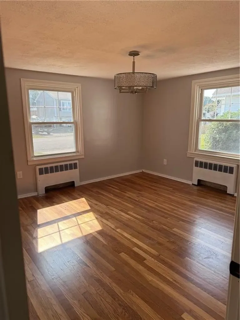 163 Morse Avenue Warwick RI 02886