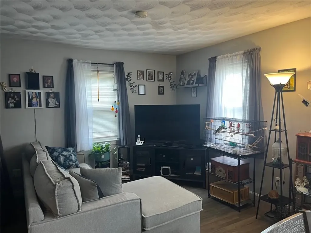 163 Morse Avenue Warwick RI 02886
